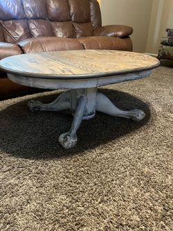 Oval coffee table