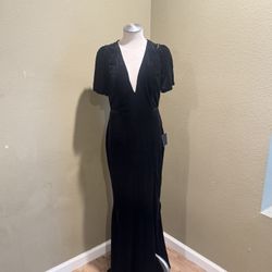 Lulu’s Women’s Dress – New Without Tags (NWOT)-M