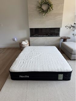 Full size mattress