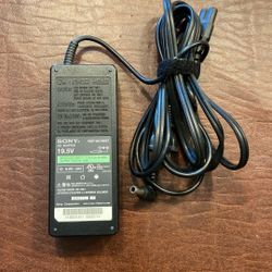 Sony Laptop AC Power Adapter 