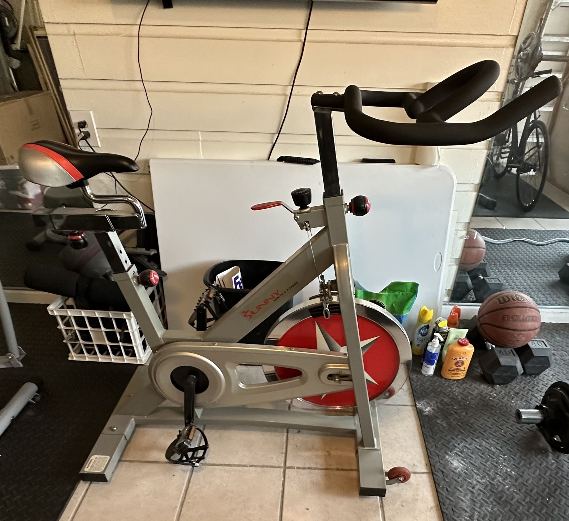 Sunny Health & Fitness SF-B901 Pro Indoor Bike