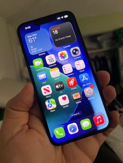 Unlocked iPhone 13 - 128GB 98% Battery health