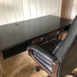 Desk An Chair