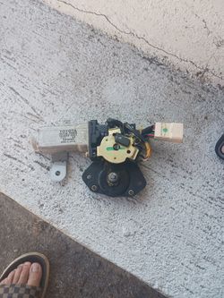 96-02 3rd Gen 4runner Sunroof Motor