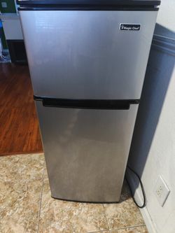 Magic Chef Mini Fridge 