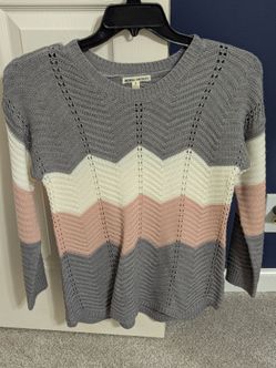 Women's sweater, small