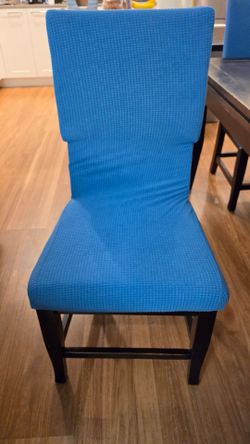 FREE Table & 4 Chairs Set - Must pick up