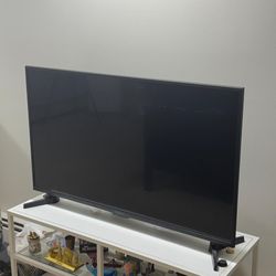 Insignia 43’ inch LED 4k tv and table