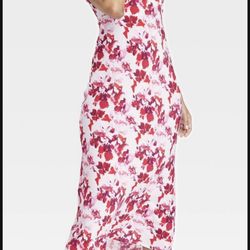 Beautiful Flower Maxi Dress- Size Large