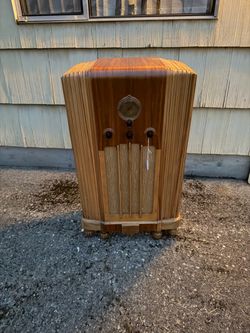 Crosley deco audio console