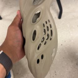 Yeezy Foam Runner 8M