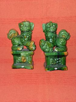 Set of green fu fu dogs 5in by10 in