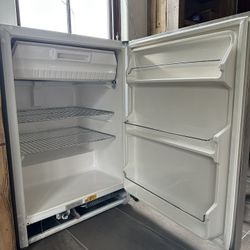 Marvel Under Counter Refrigerator 