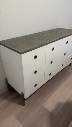 Kids dresser