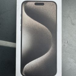 $1050/15 Pro Max/256g/unlocked /price Is Firm