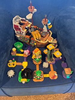 Lego bowser ship/Luigi interactive