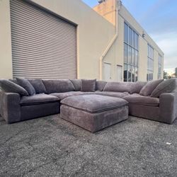 Sectional Couch With Ottoman 