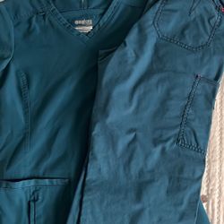Euphoria Women’s Scrubs 