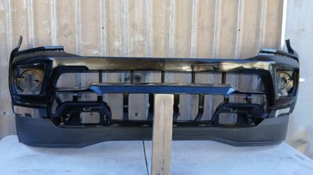 2021-2022 Chevy Colorado Front Bumper Cover OEM 