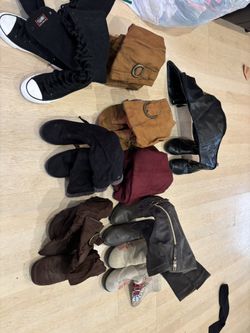 Women Boots Size 6 