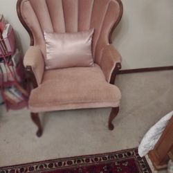  Antique Baby Pink Color  Chair ( Very Comfortable)