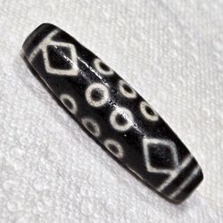 RARE Motif Of Genuine, Old Tibetan Dzi Bead, 20 Eyes & 4 Diamonds, Necklace
