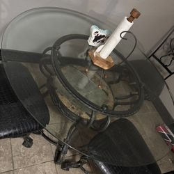 Table With Four Chairs 