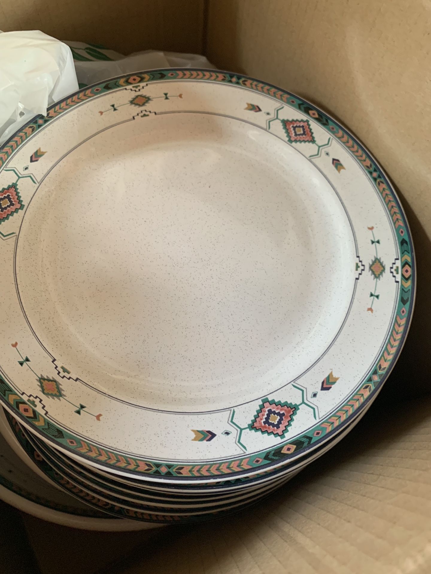 16 piece south western ceramic dish ware and serving sets