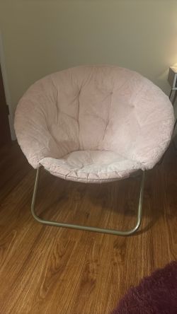 Saucer chair for adults