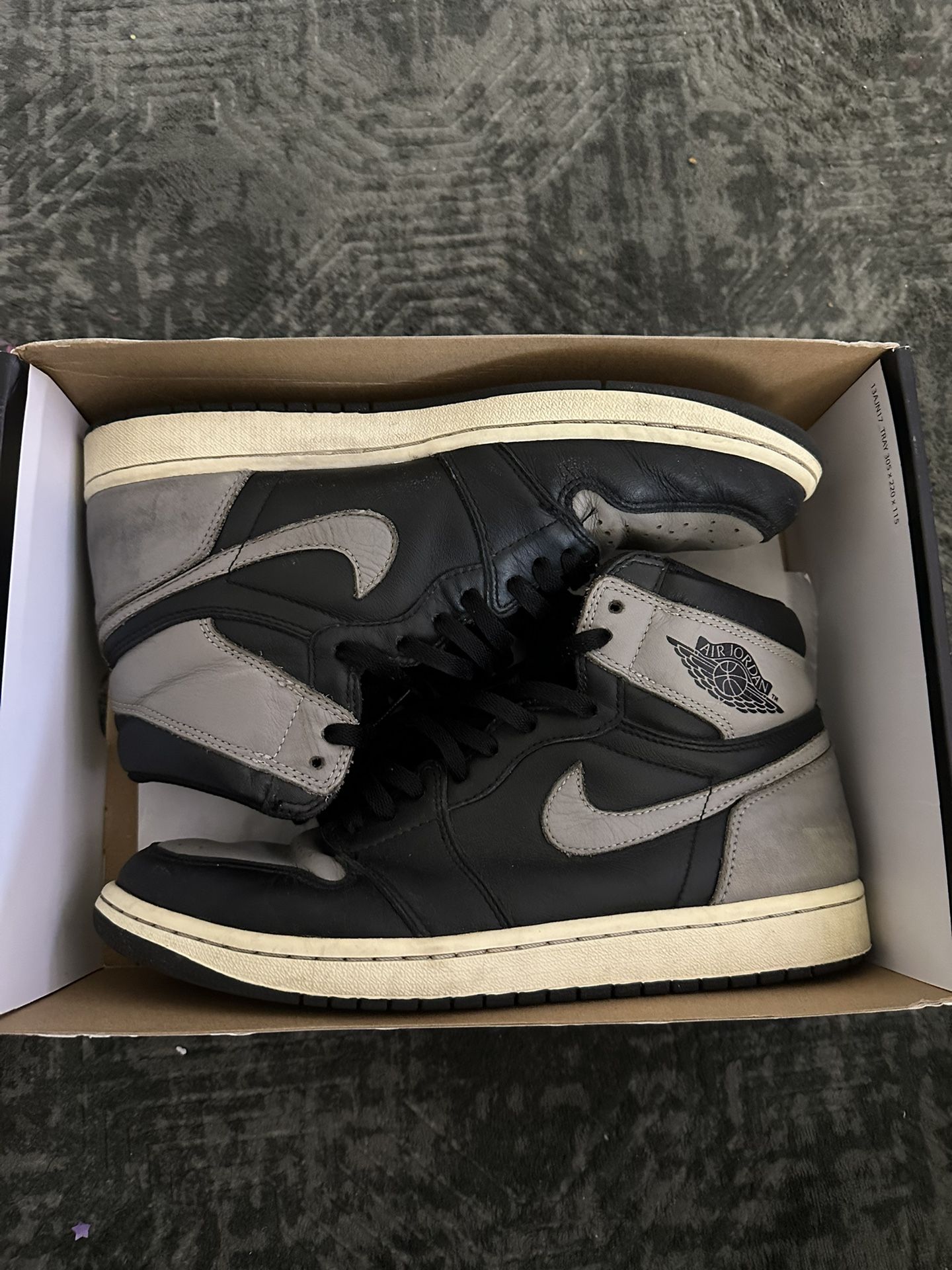 Jordan 1 Shadow