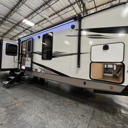 RV 39 Feet! (Huge Closet)