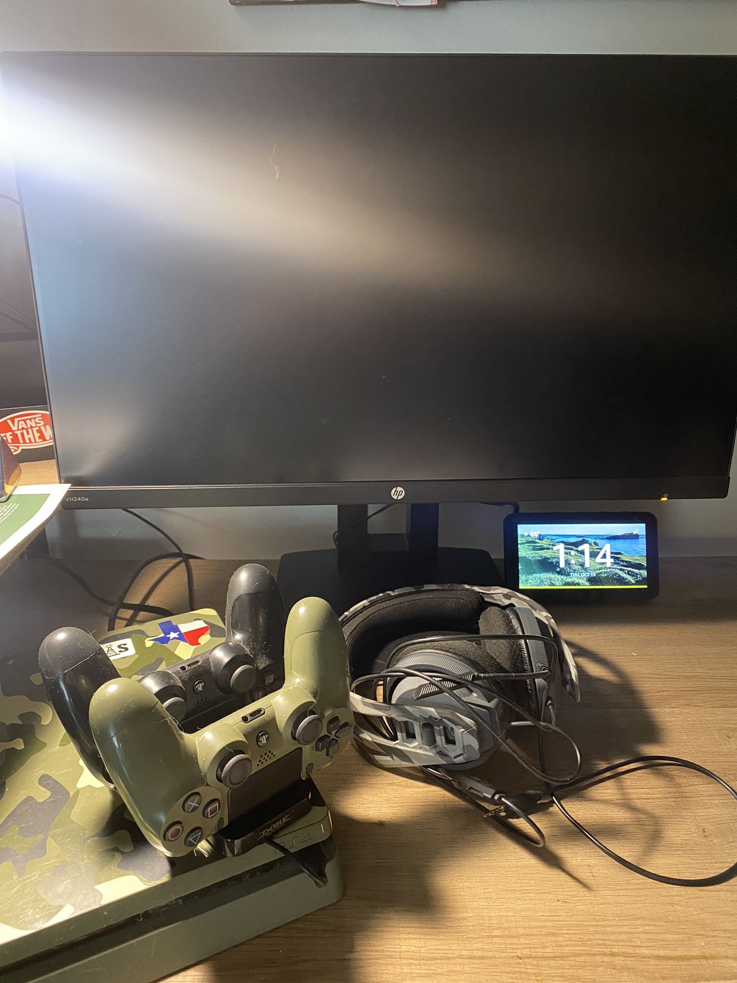 PS4 With Monitor 