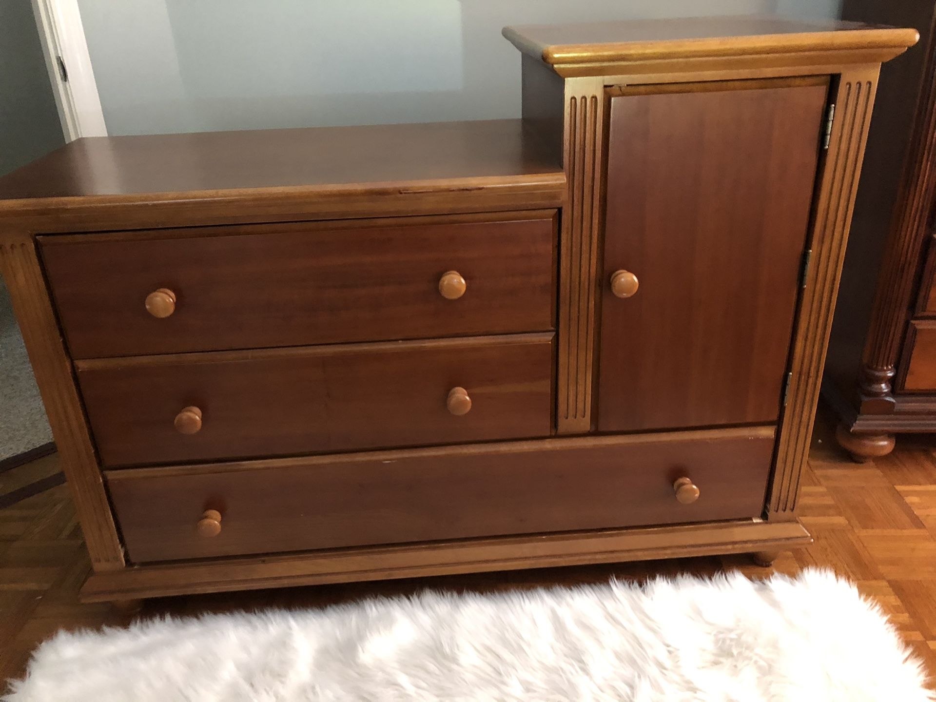 Dresser/Changing Table, Europa Baby, Chatham Combo Base
