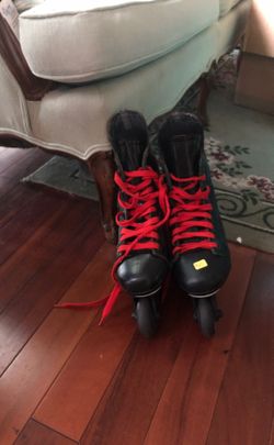 Size 7 women’s Rollerblade brand rollerblades.