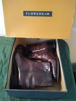 Men's Size 9 1/2 Short Dress Boots