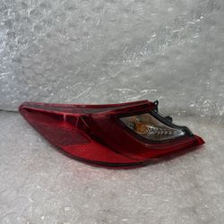 2025 TOYOTA CAMRY  LEFT DRIVER SIDE HALOGEN QUARTER  TAIL LIGHT OEM