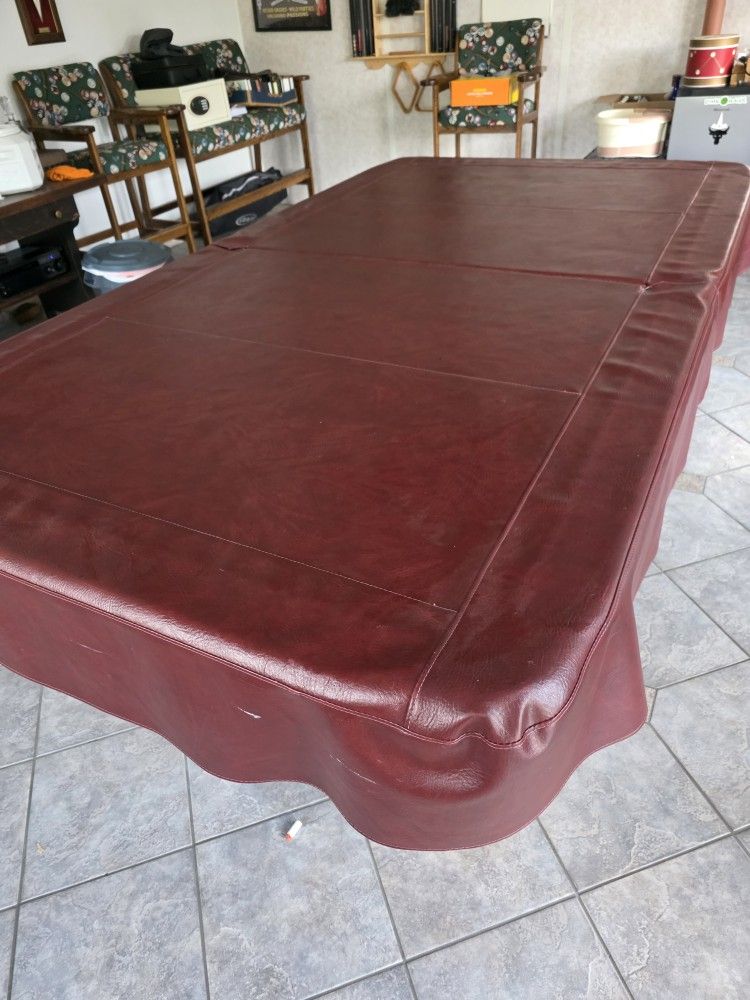 Pool Table With Set