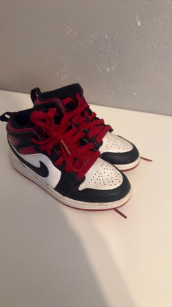 Nike boys shoes