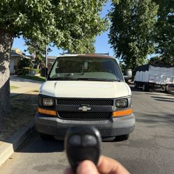 Selling a 2008 Chevrolet Express 2500