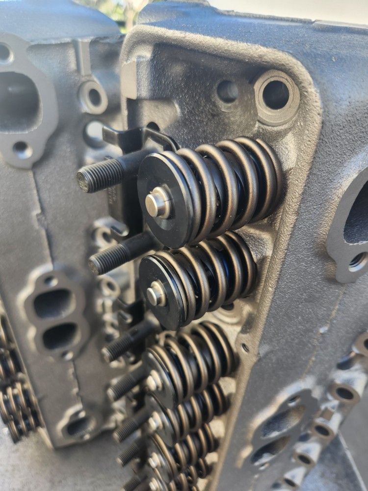 Sbc 462 Double Hump Heads for Sale in Riverside, CA OfferUp