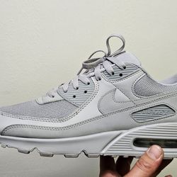 Nike AIR MAX  Men's Size 12 Grey