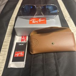 Ray-Ban Aviator RB- 3025 Sunglasses with Protective Case Size 62mm