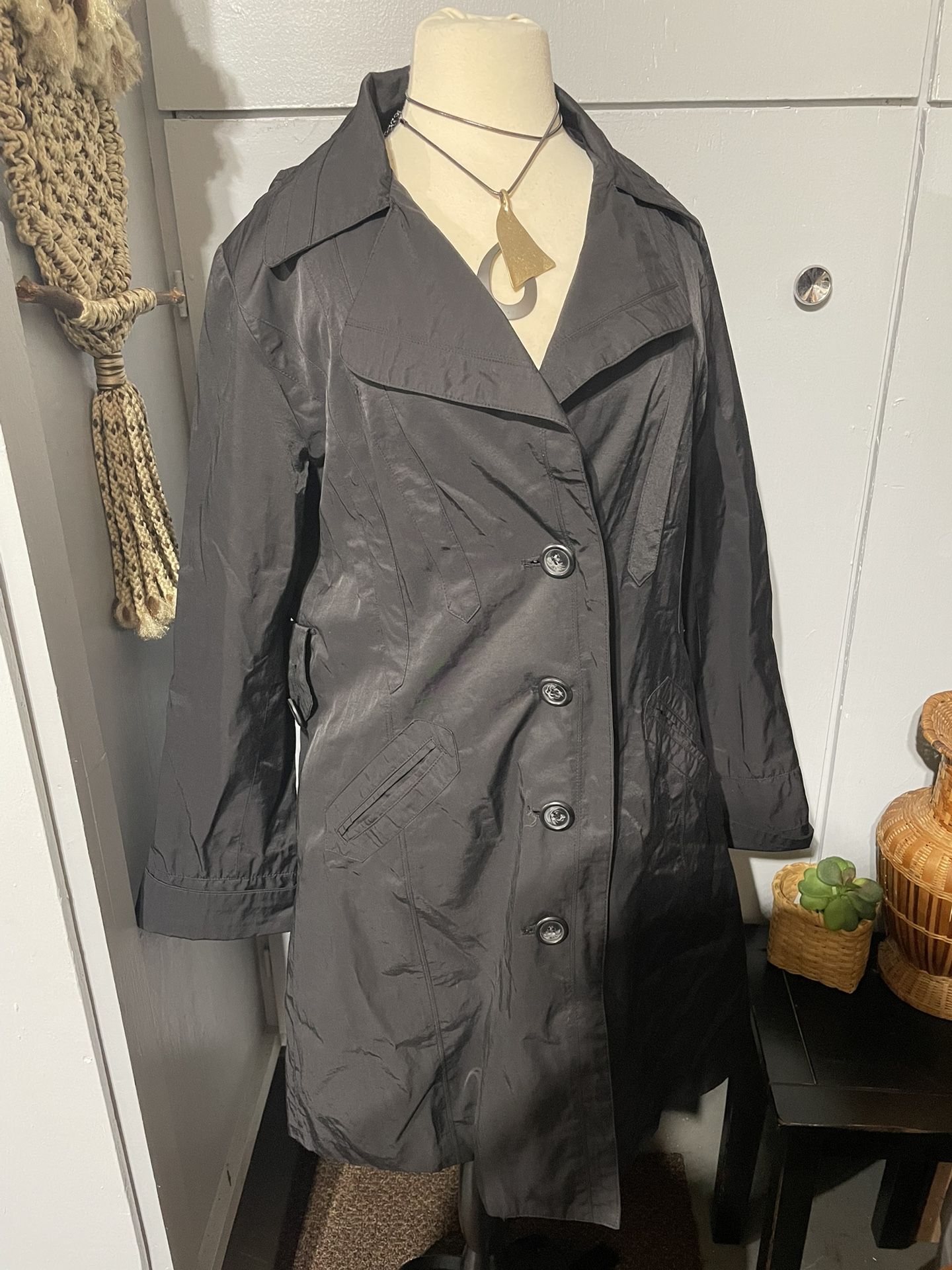 Women’s Ambition’s Black Rain ☔️ Coat 🧥 Size Large