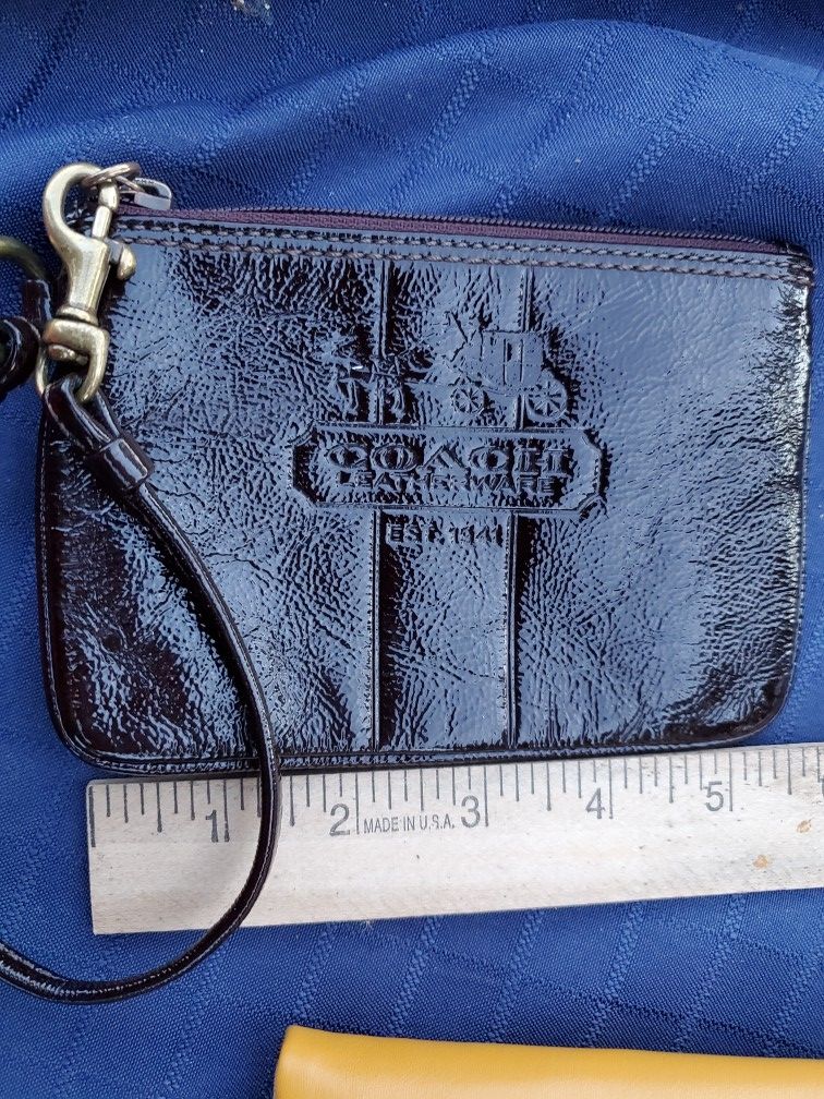 C____h Wristlet