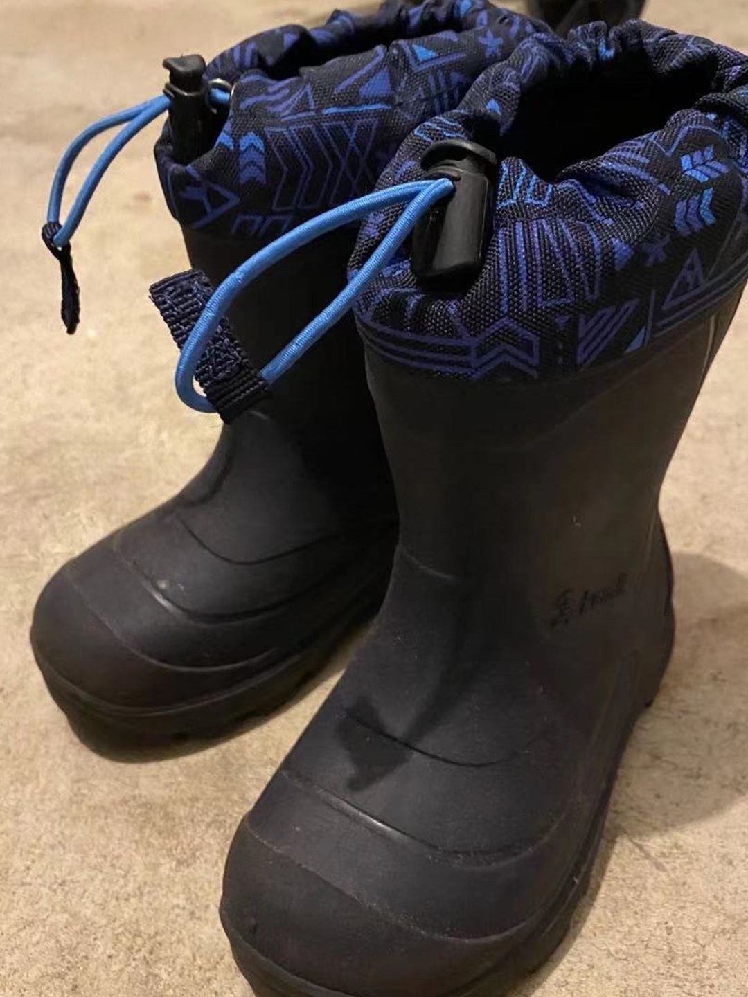 Toddler Rain/snow Boots Size 9