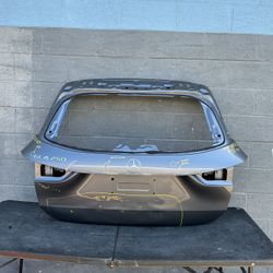 2021 - 2023 MERCEDES GLA250 Tail Gate Lift Gate OEM 