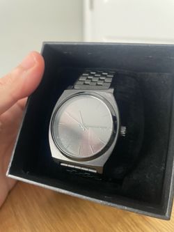 Nixon watch