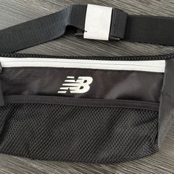 NEW BALANCE  Large Waist Bag 