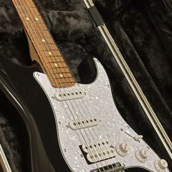 Fender Stratocaster With Gator Case 