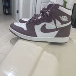 Air Jordan 1 Retro High OG 'Mauve'